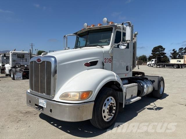 Peterbilt 384 Çekiciler
