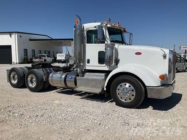 Peterbilt 567 Çekiciler
