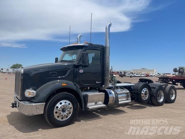 Peterbilt 567 Çekiciler