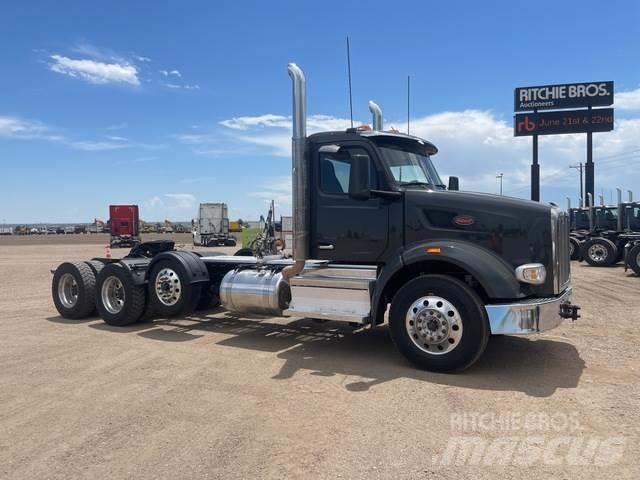 Peterbilt 567 Çekiciler
