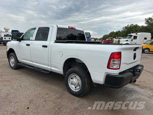 RAM 2500 Pikaplar
