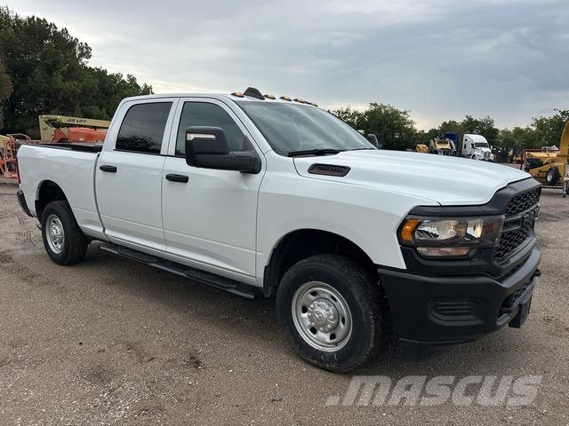 RAM 2500 Pikaplar