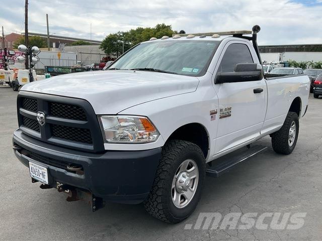 RAM 2500 Pikaplar