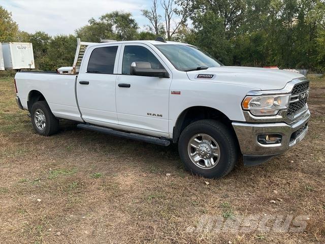RAM 2500 Pikaplar