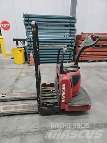 Raymond 8410 Transpaletler