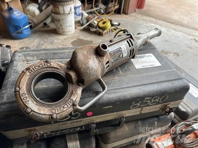  Rigid 700 Boru hattı ekipmanları