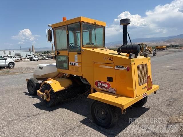 Rosco 4880 İç mekan süpürme makineleri