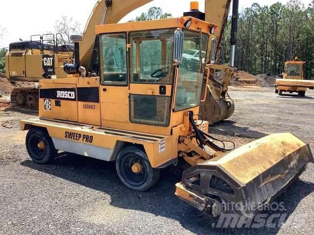 Rosco 4930 İç mekan süpürme makineleri