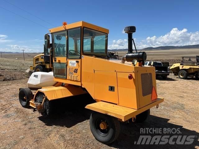Rosco 4950 İç mekan süpürme makineleri