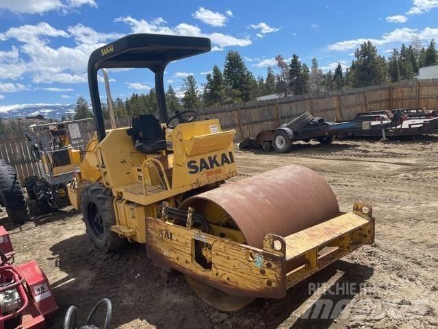Sakai SV201D Tek tamburlu silindirler