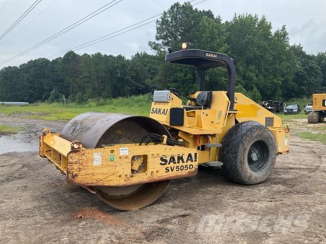 Sakai SV505D Tek tamburlu silindirler