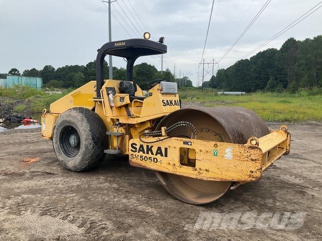 Sakai SV505D Tek tamburlu silindirler