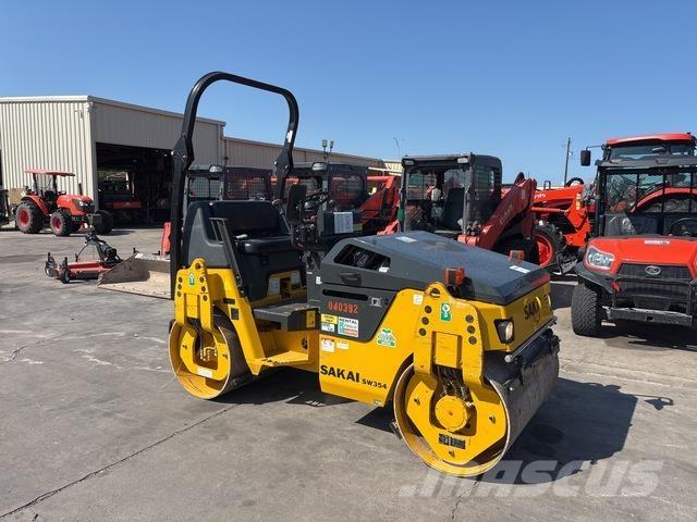 Sakai SW354 Tek tamburlu silindirler