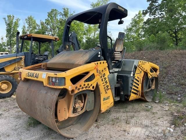 Sakai SW770HF Çift tamburlu silindirler