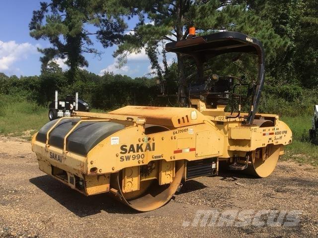 Sakai SW990 Çift tamburlu silindirler