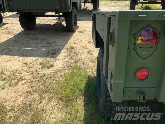 Schutt M1102 Diger çekiciler
