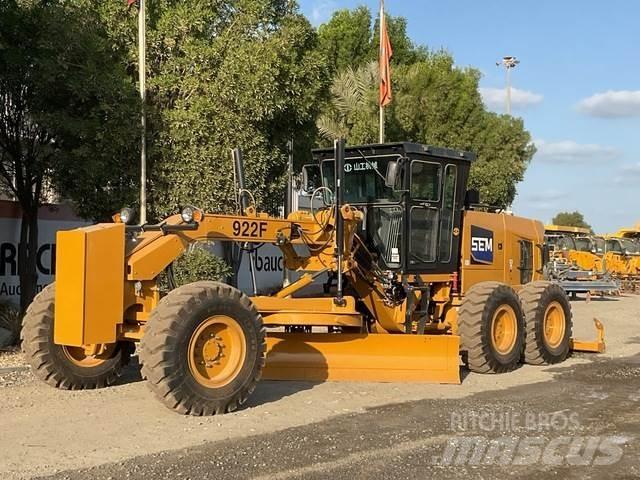 SEM 922F Greyderler