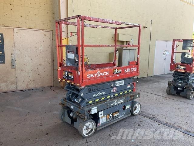 SkyJack 3219 Makasli platformlar