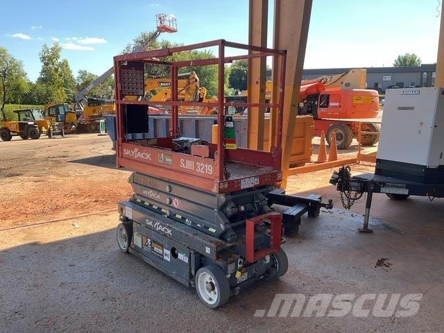 SkyJack 3219 Makasli platformlar