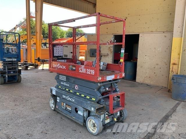 SkyJack 3219 Makasli platformlar