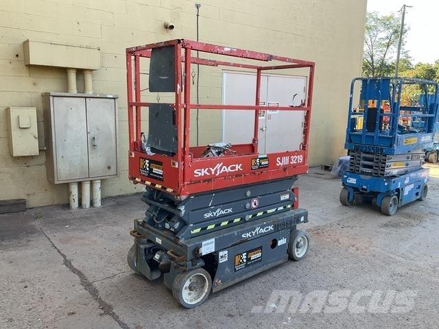 SkyJack 3219 Makasli platformlar