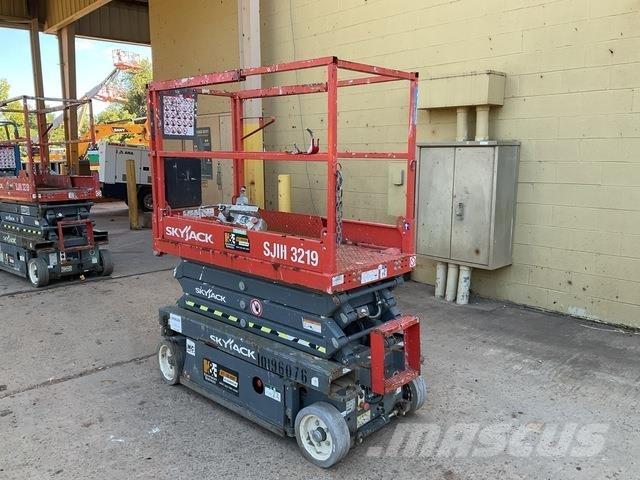 SkyJack 3219 Makasli platformlar