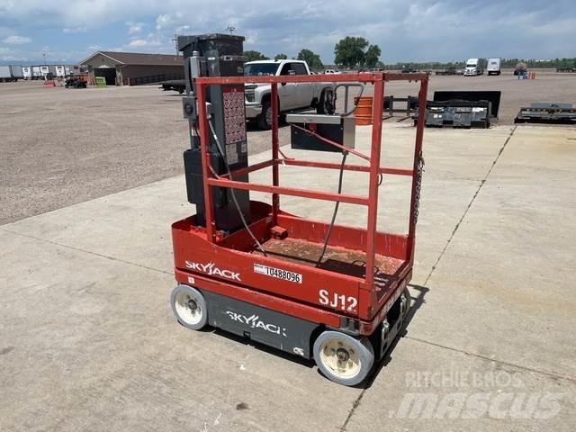 SkyJack SJ12 Personel Platformları ve Cephe Asansörleri