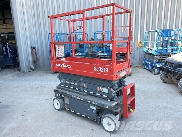 SkyJack SJ3219 Makasli platformlar