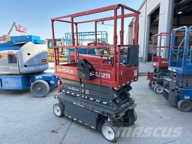 SkyJack SJ3219 Makasli platformlar