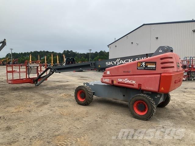 SkyJack SJ45T Teleskopik personel platformları