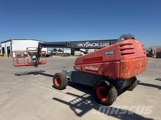 SkyJack SJ45T Teleskopik personel platformları