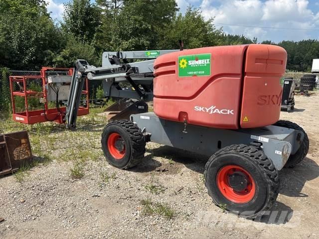 SkyJack SJ46AJ Körüklü personel platformları