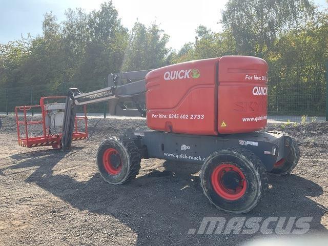 SkyJack SJ51AJ Körüklü personel platformları