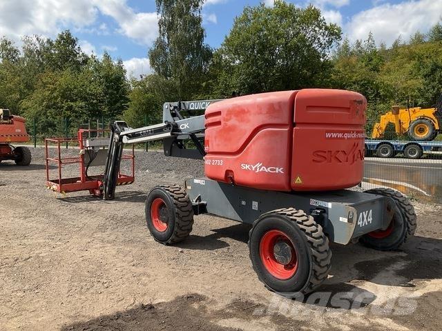 SkyJack SJ51AJ Körüklü personel platformları