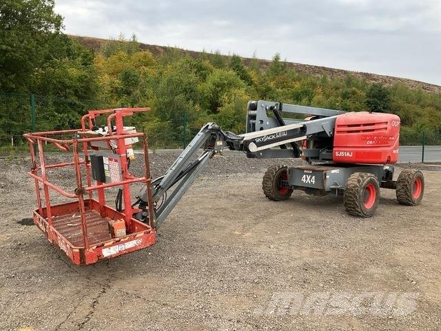 SkyJack SJ51AJ Körüklü personel platformları