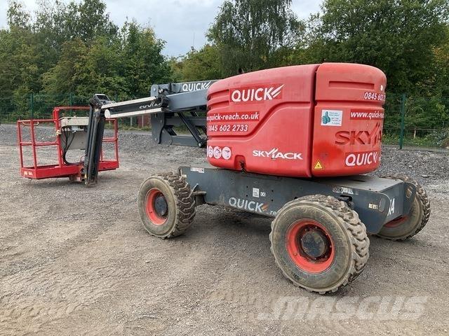 SkyJack SJ51AJ Körüklü personel platformları