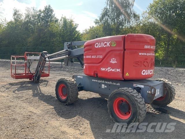 SkyJack SJ51AJ Körüklü personel platformları