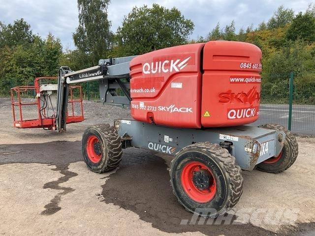 SkyJack SJ51AJ Körüklü personel platformları