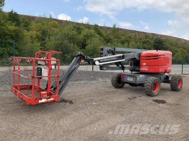 SkyJack SJ51AJ Körüklü personel platformları