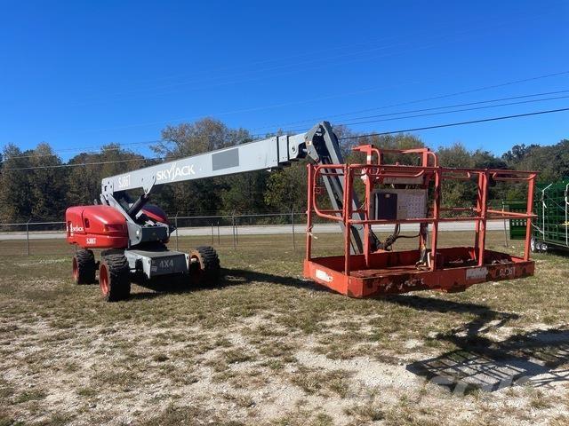 SkyJack SJ86T Teleskopik personel platformları