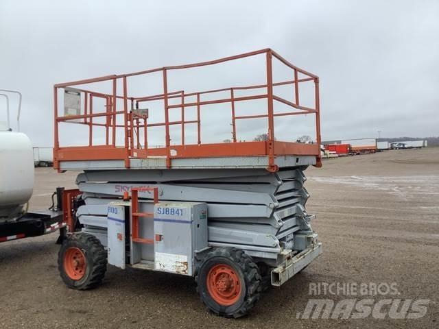 SkyJack SJ8841 Makasli platformlar