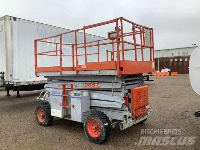 SkyJack SJ8841 Makasli platformlar