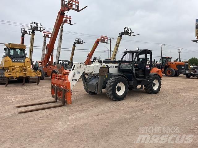 Snorkel SR1054 Teleskopik yükleyiciler