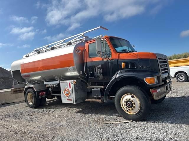 Sterling L7500 Tankerli kamyonlar
