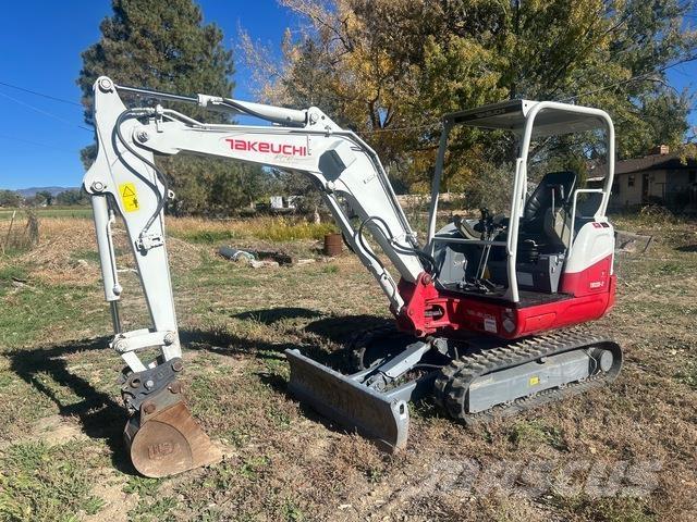 Takeuchi TB235 Paletli ekskavatörler