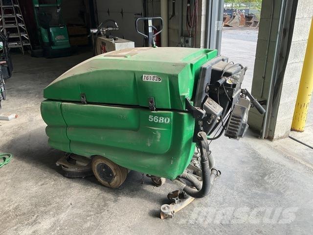 Tennant 5680 Kurutmalı temizleme makineleri