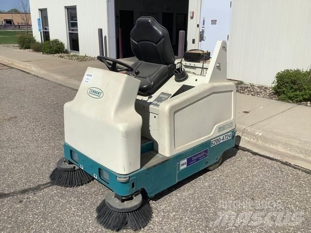 Tennant 6200 İç mekan süpürme makineleri