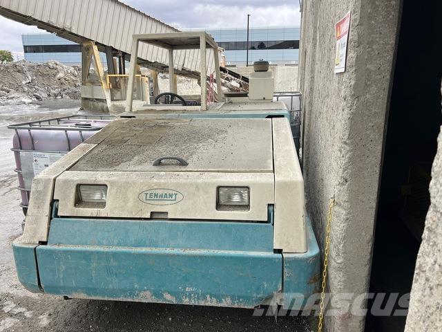 Tennant 800 İç mekan süpürme makineleri