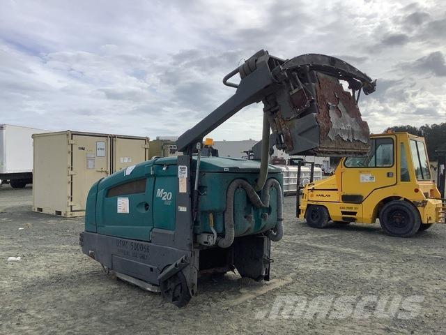 Tennant M20 İç mekan süpürme makineleri