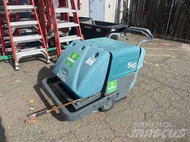 Tennant S10 İç mekan süpürme makineleri
